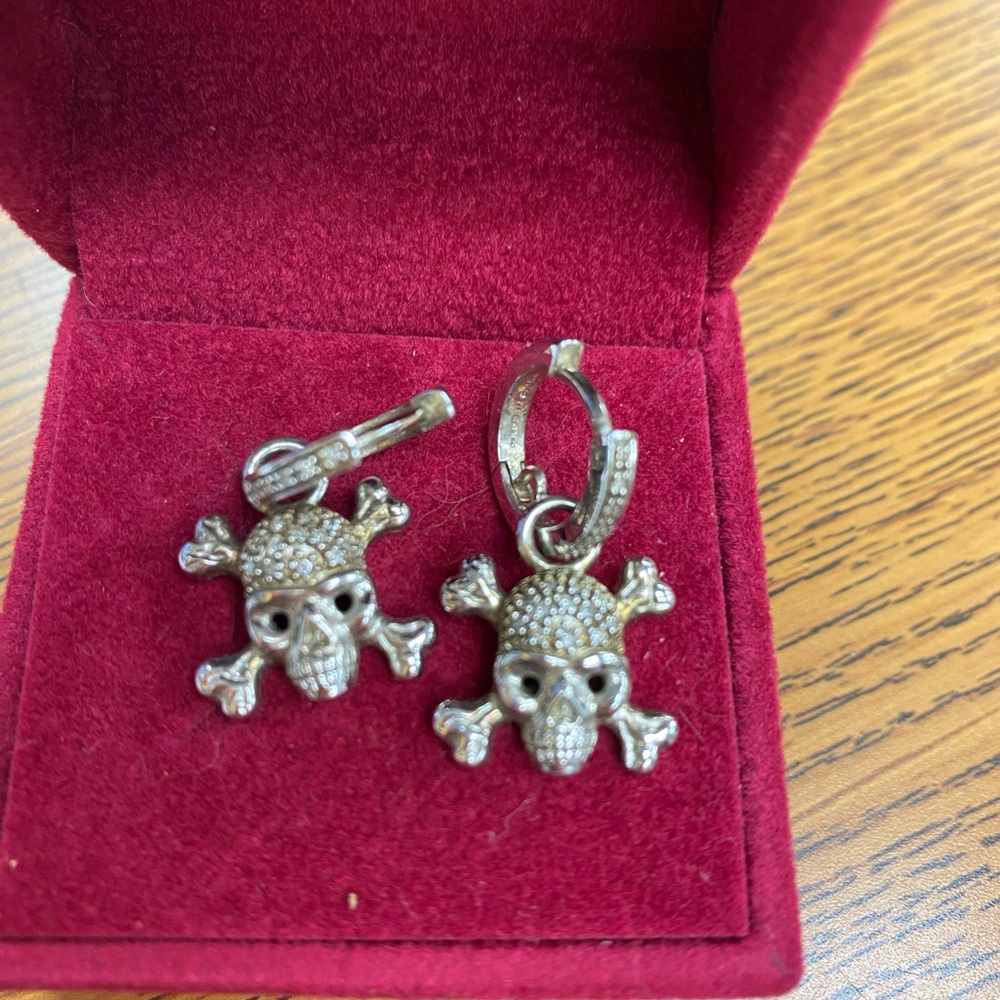 Silver Skull Earrings